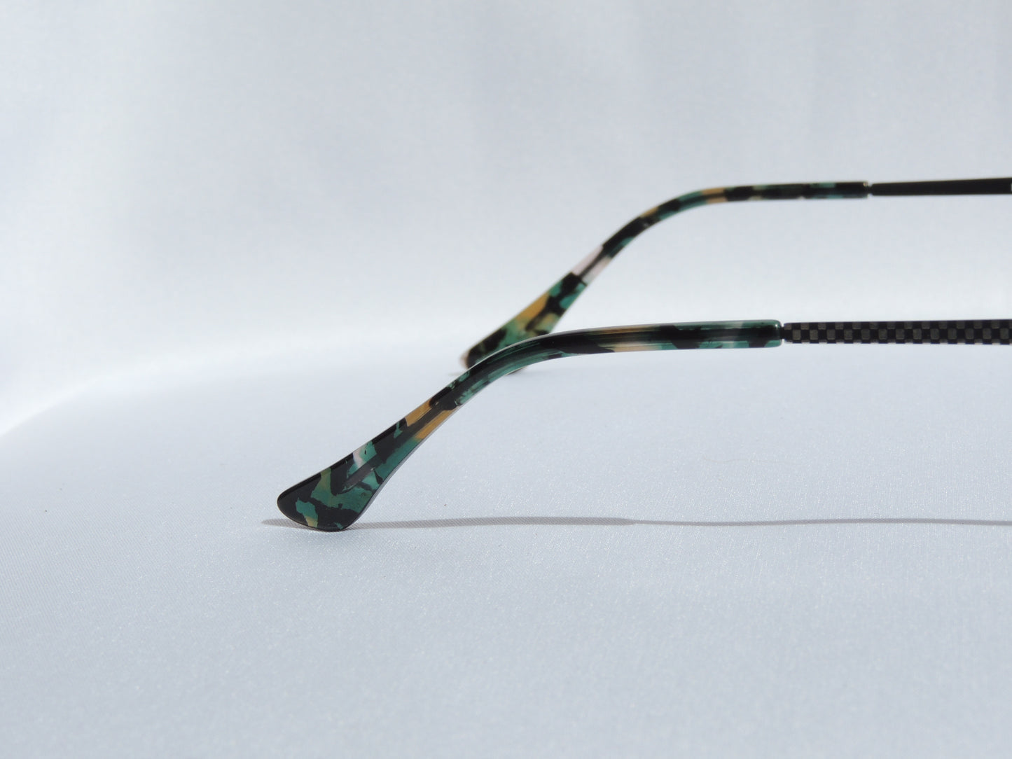 INVISIBLE TROQUELADO