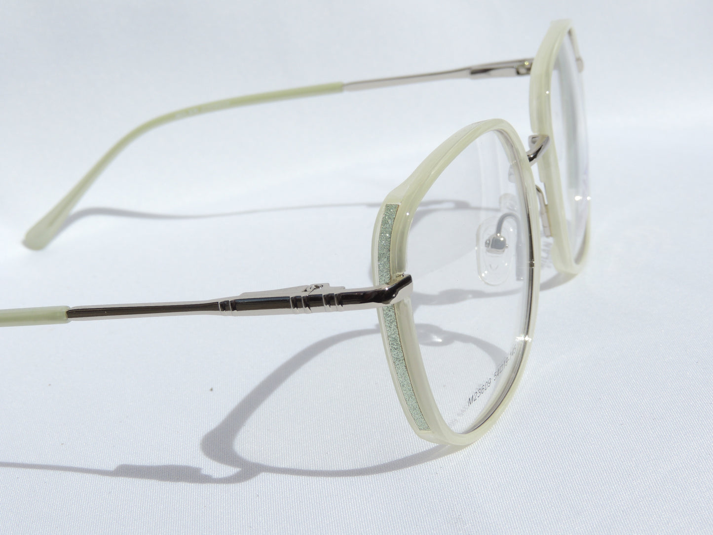 ARMAZON SEMI-CIRCULAR