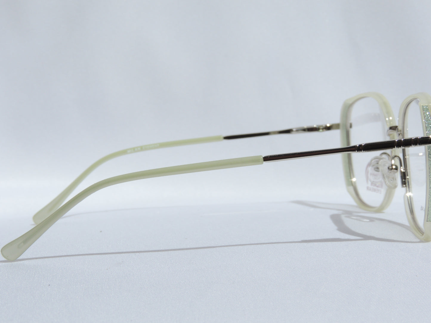 ARMAZON SEMI-CIRCULAR