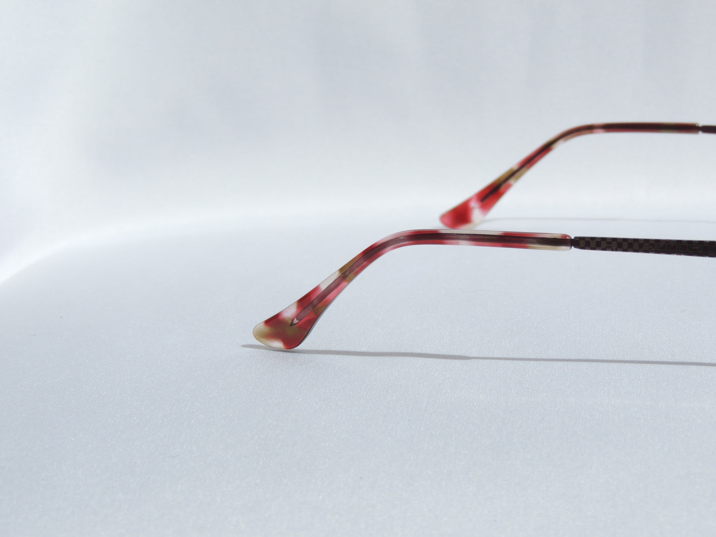 INVISIBLE TROQUELADO